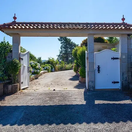 Casa Vieje De * Буэу